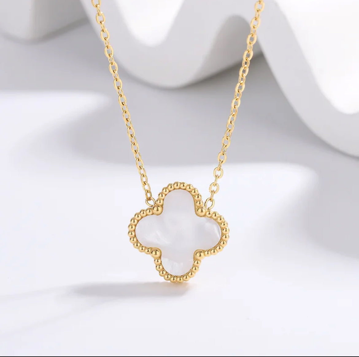 Achieve Clover necklace